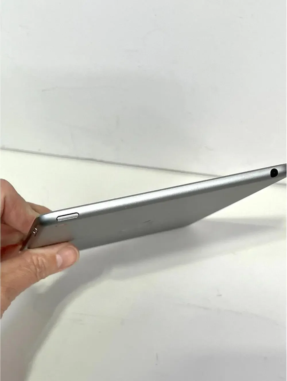 Apple iPad Mini 4 Tab 7.9